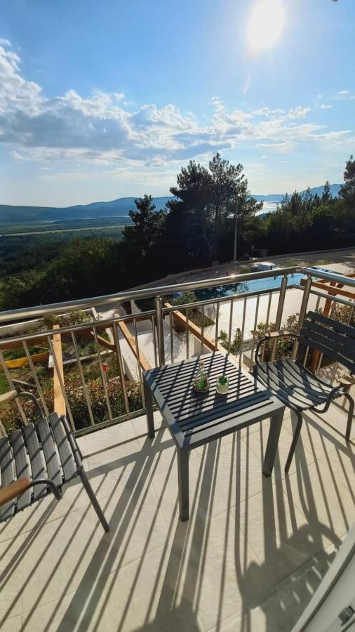 Cozy Apartments With Pool And Splendid Seaview Kavac Exterior photo