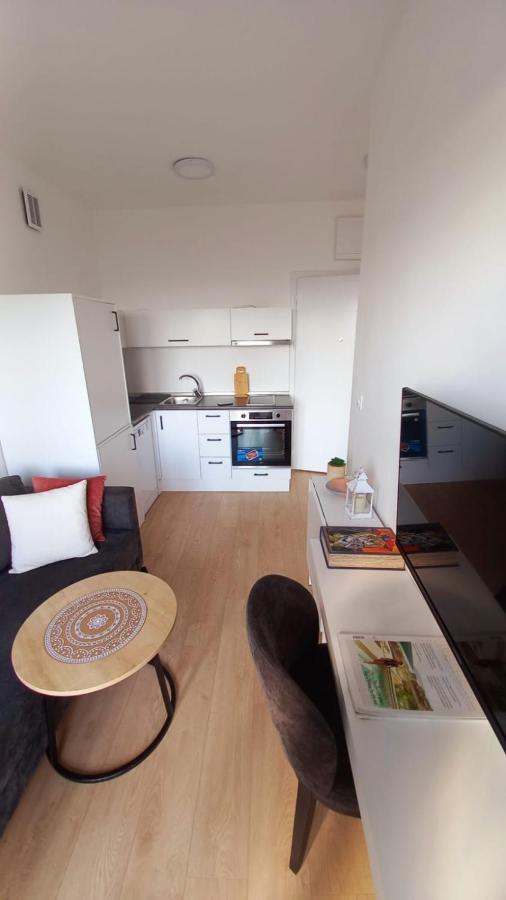 Cozy Apartments With Pool And Splendid Seaview Kavac Exterior photo