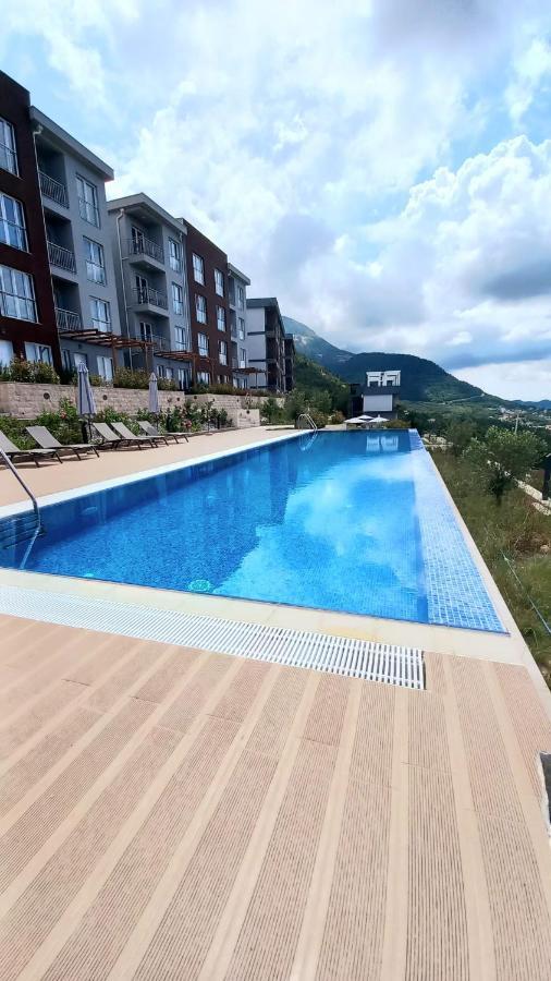 Cozy Apartments With Pool And Splendid Seaview Kavac Exterior photo